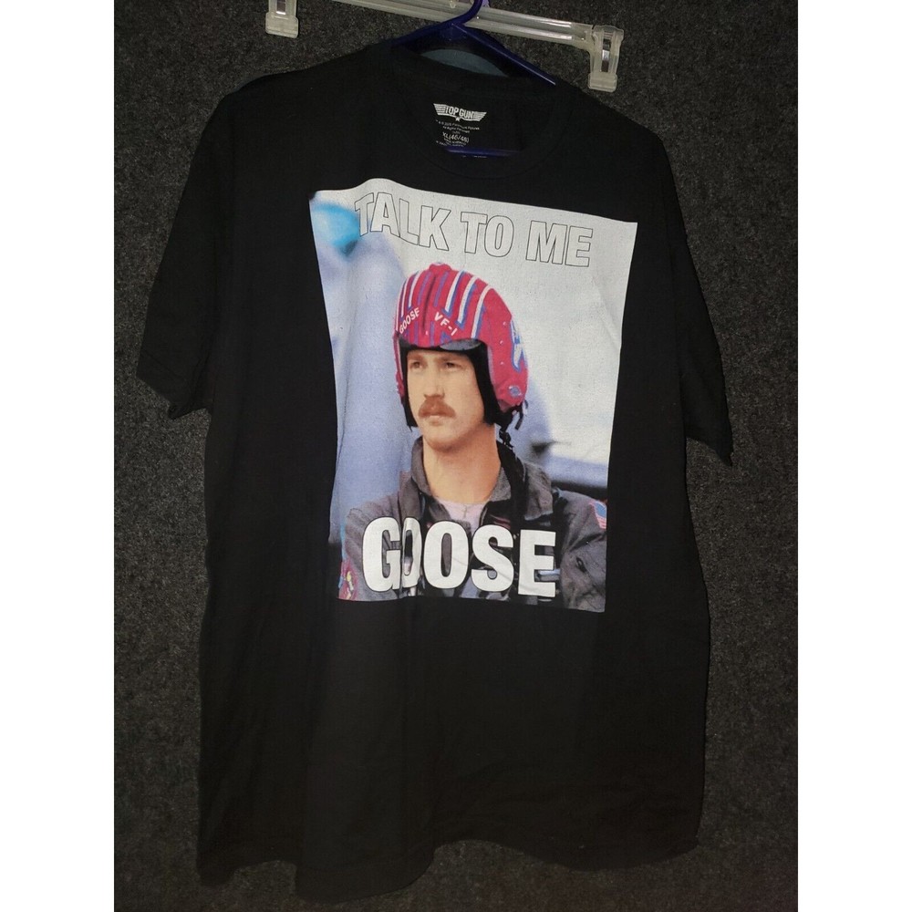 Talk To Me Goose T-shirt Size Xl